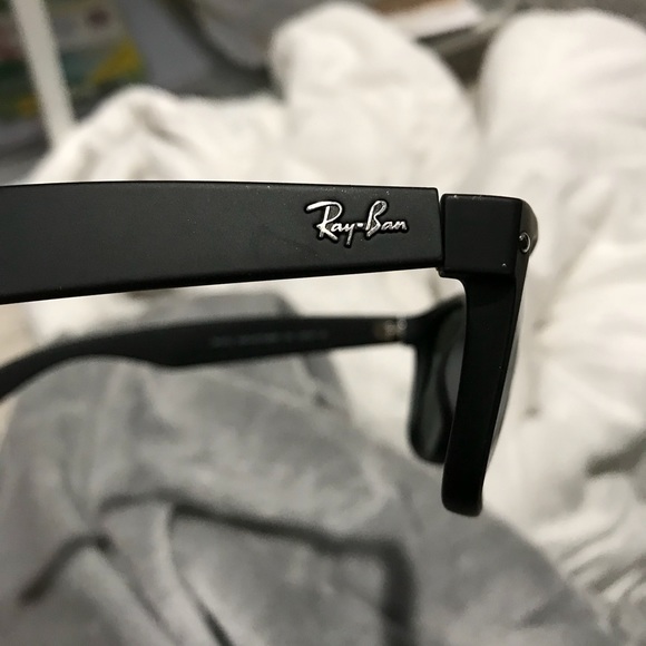 Ray bans sunglasses - Picture 3 of 4